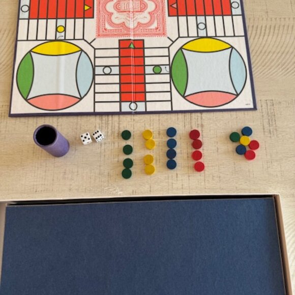 Vintage 1989 Milton Bradley Parcheesi #4037 - Picture 4 of 9